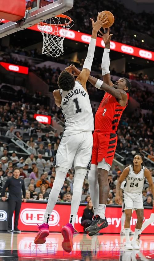 文班亚马复出30分阿尔达马制胜盖帽 马刺不敌灰熊 文班亚马复出30分阿尔达马制胜盖帽 马刺不敌灰熊